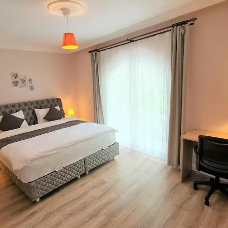 Cozy Duplex Next To Masjid דירה