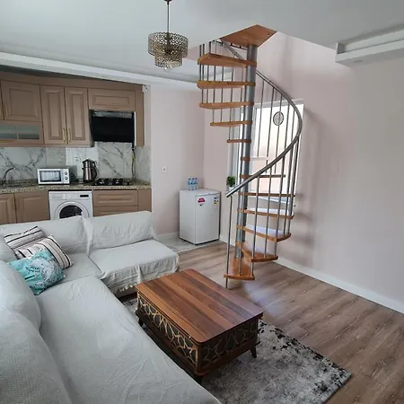 Cozy Duplex Next To Masjid Apartmán