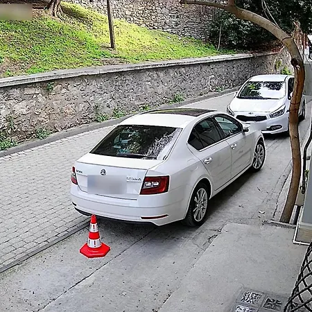 Cozy Duplex Next To Masjid *